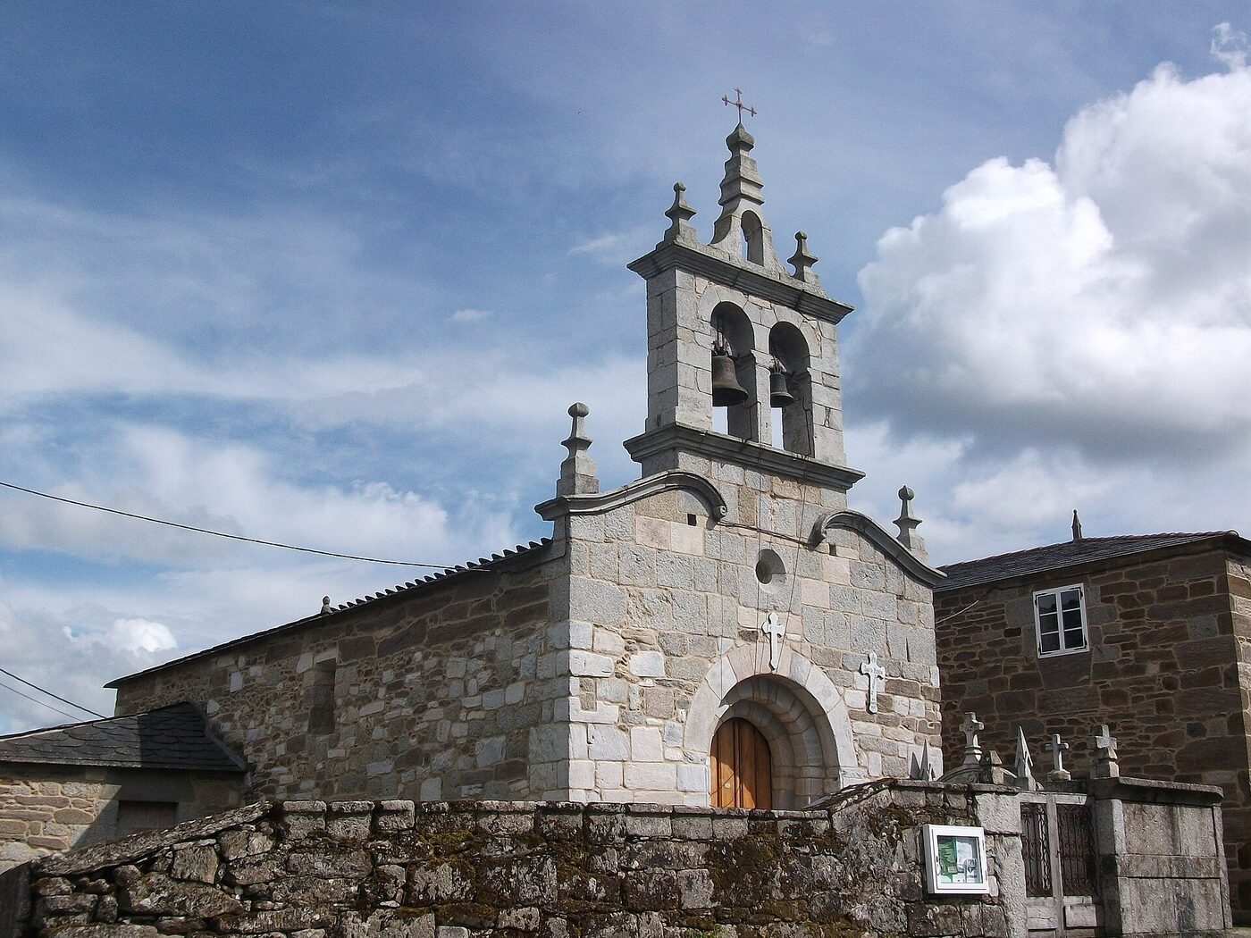 Igrexa de San Vicente de Gondrame en O Páramo