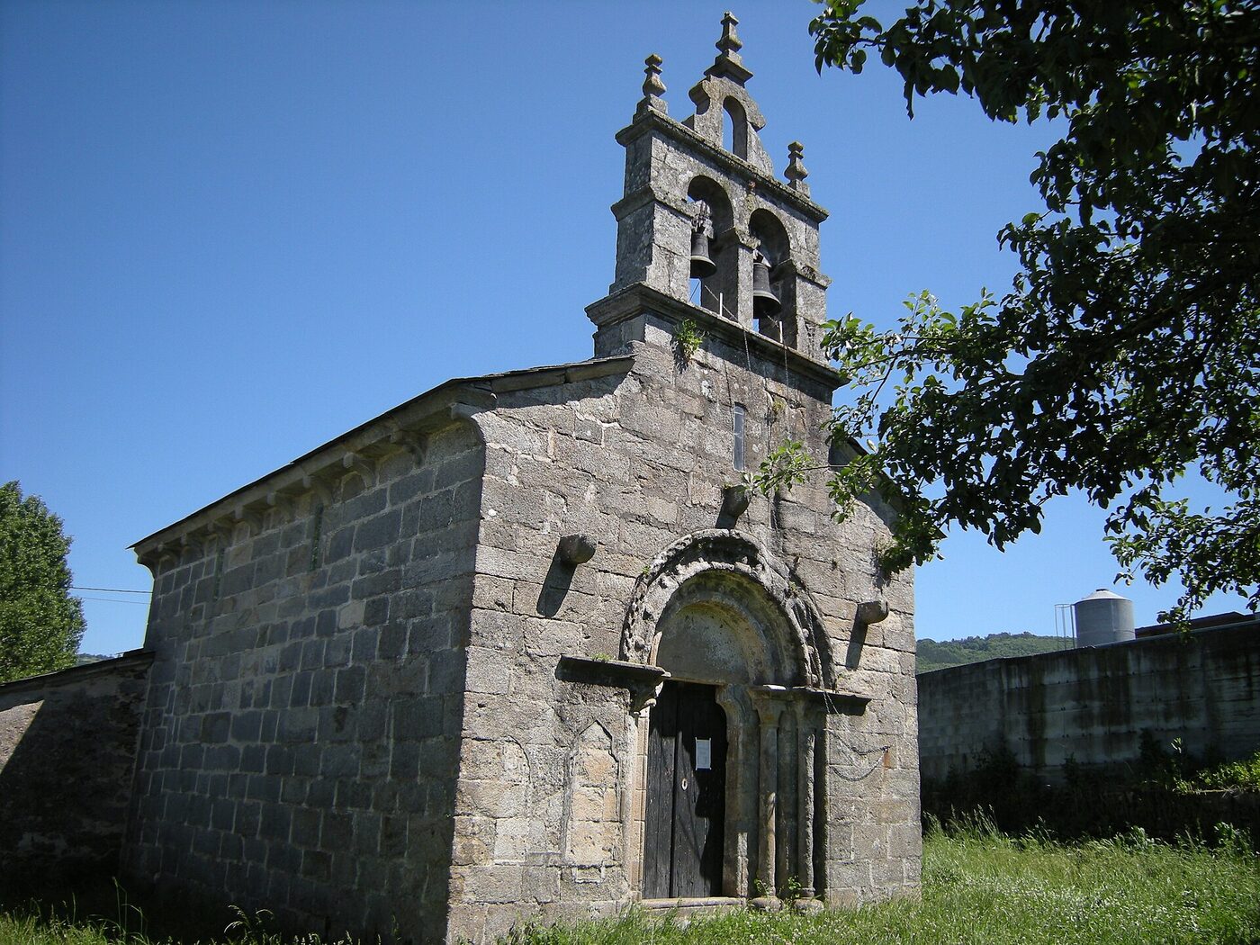 Igrexa de San Salvador de Vileiriz en O Páramo