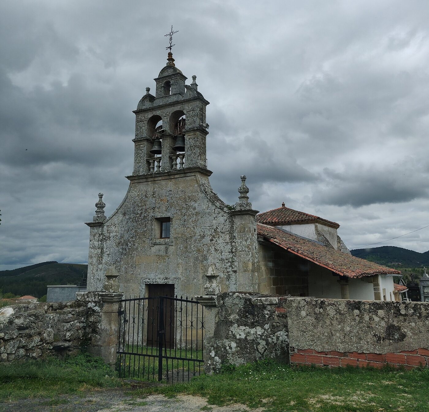 Igrexa de Santiago de Gundivós en Sober