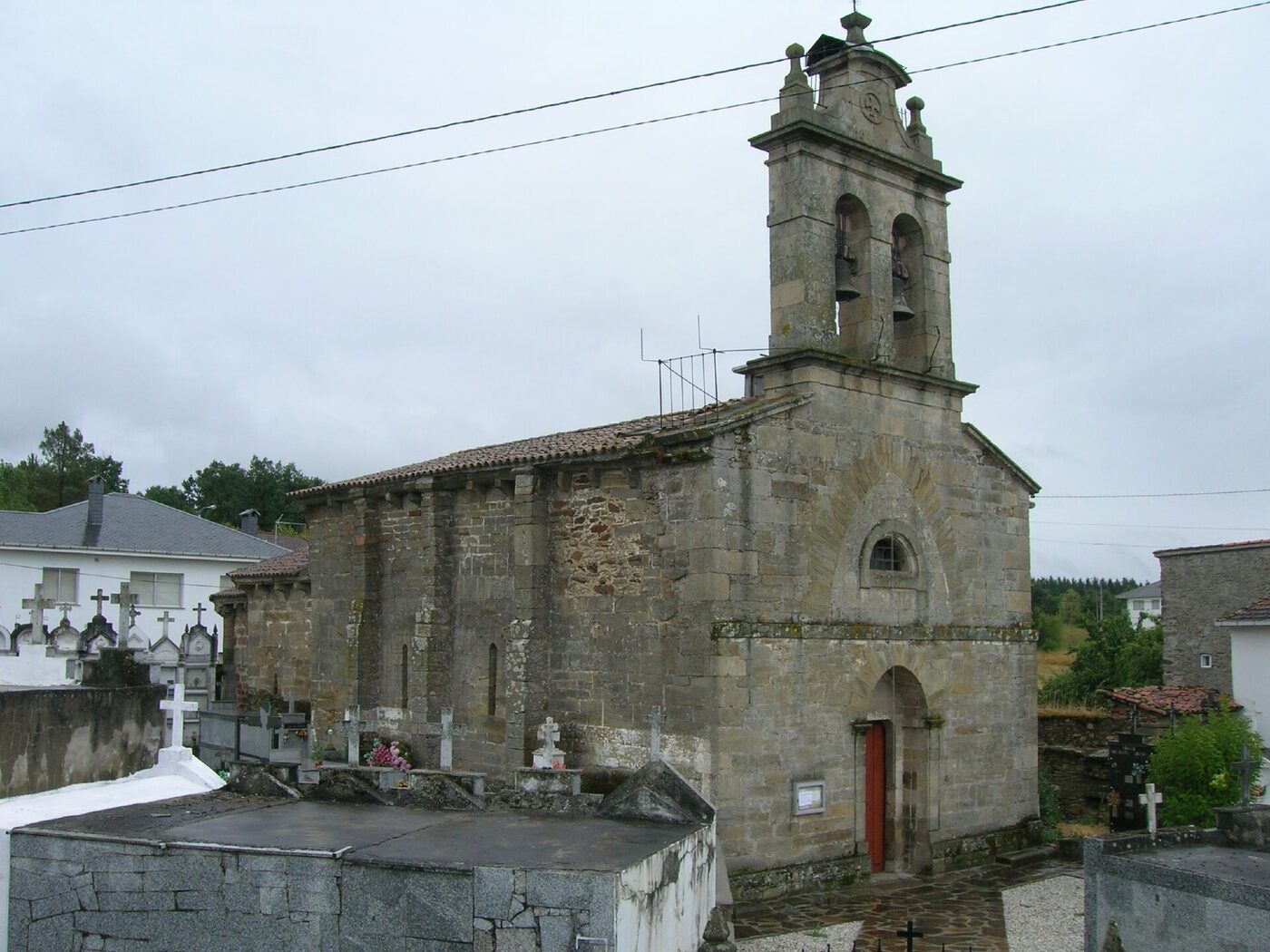 Igrexa de San Pedro de Ribas Altas en Monforte de Lemos