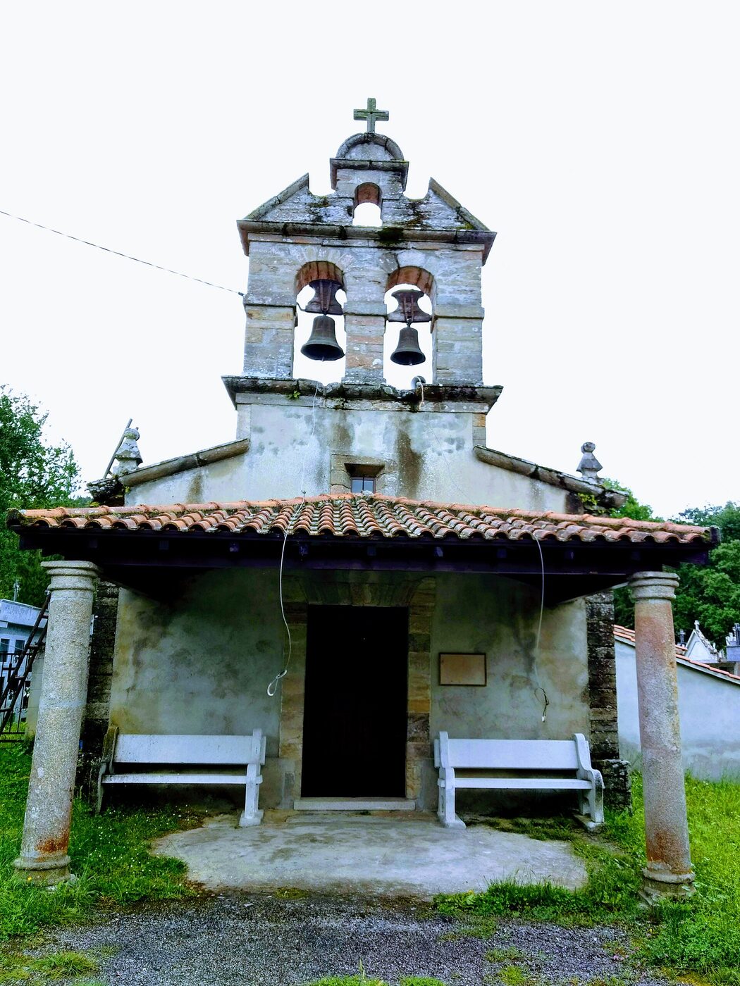 Igrexa de Santa Mariña do Monte en Monforte de Lemos