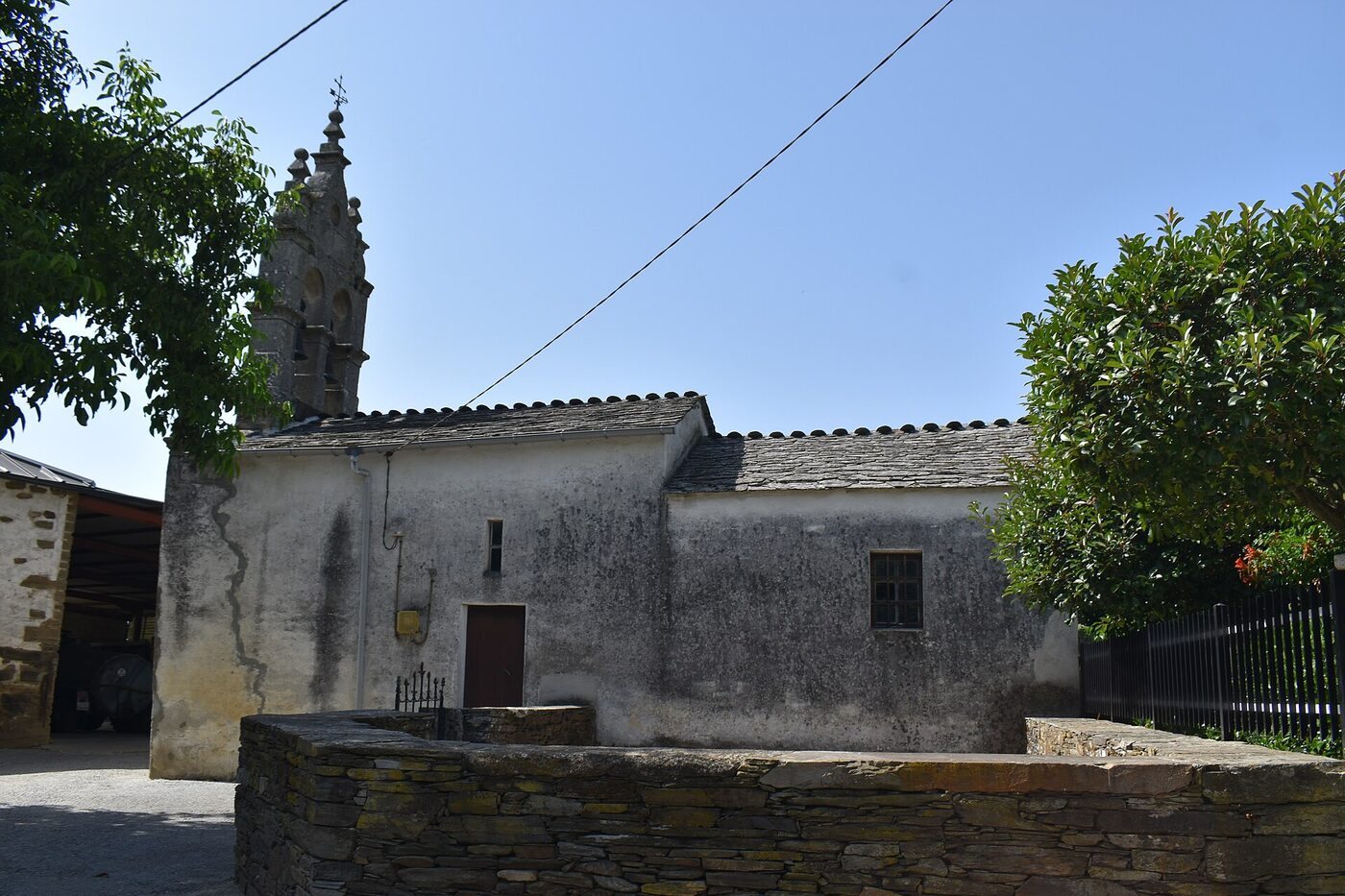 Igrexa de Santa Eufemia de Santo Antolín en Sarria
