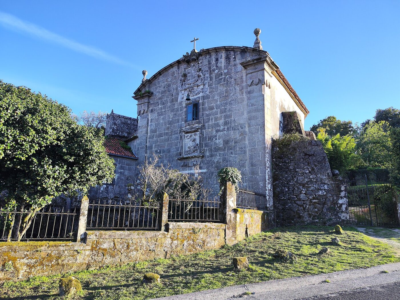 Capela de San Xosé do Pazo de Antequeira en Os Dices