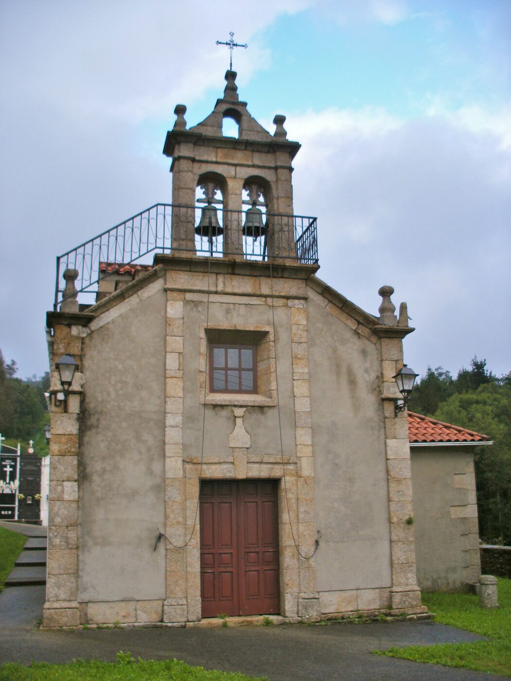 Igrexa de Santa Olaia de Soaserra en Cabanas