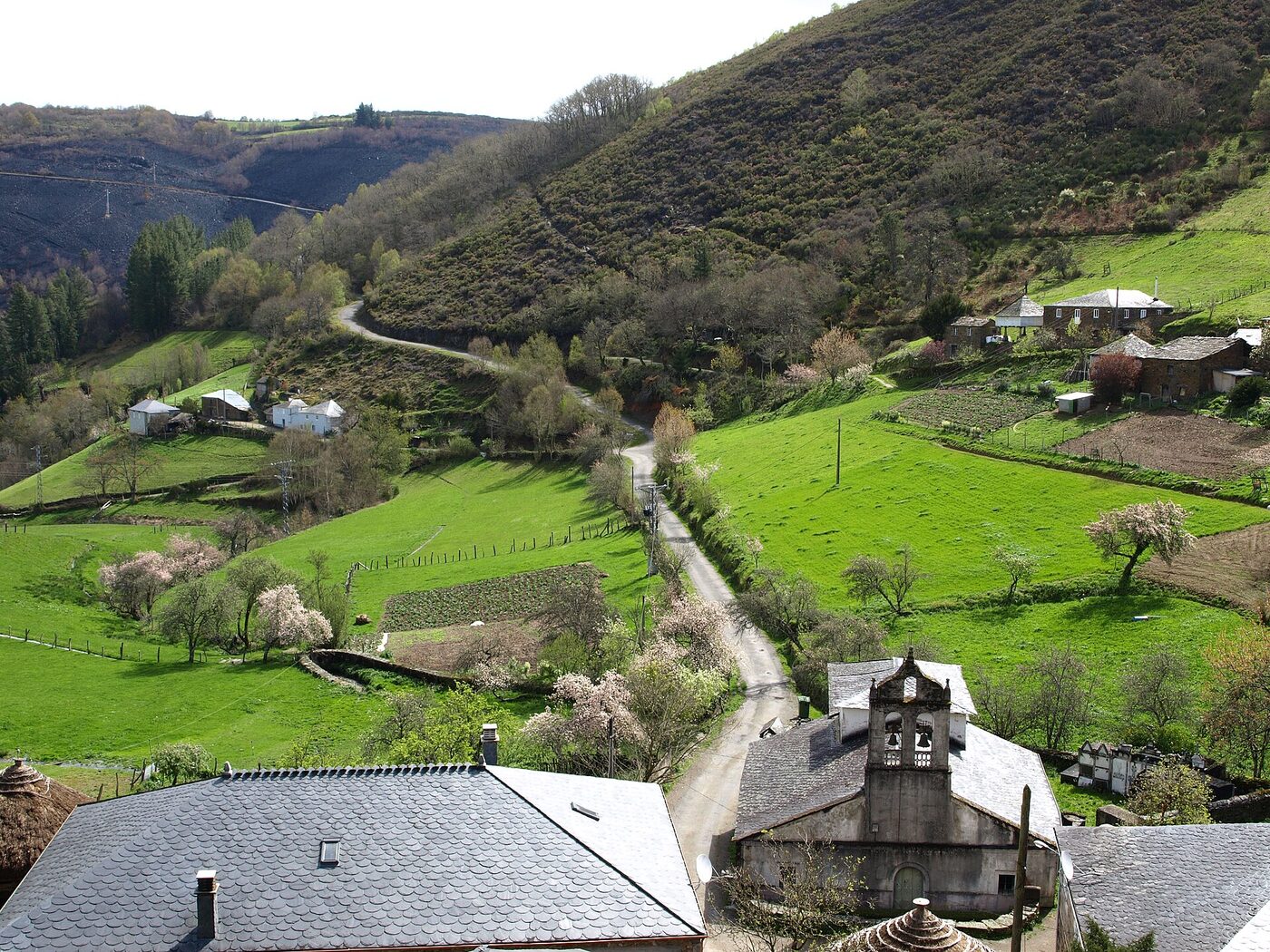 Igrexa de San Pedro de Río en A Fonsagrada