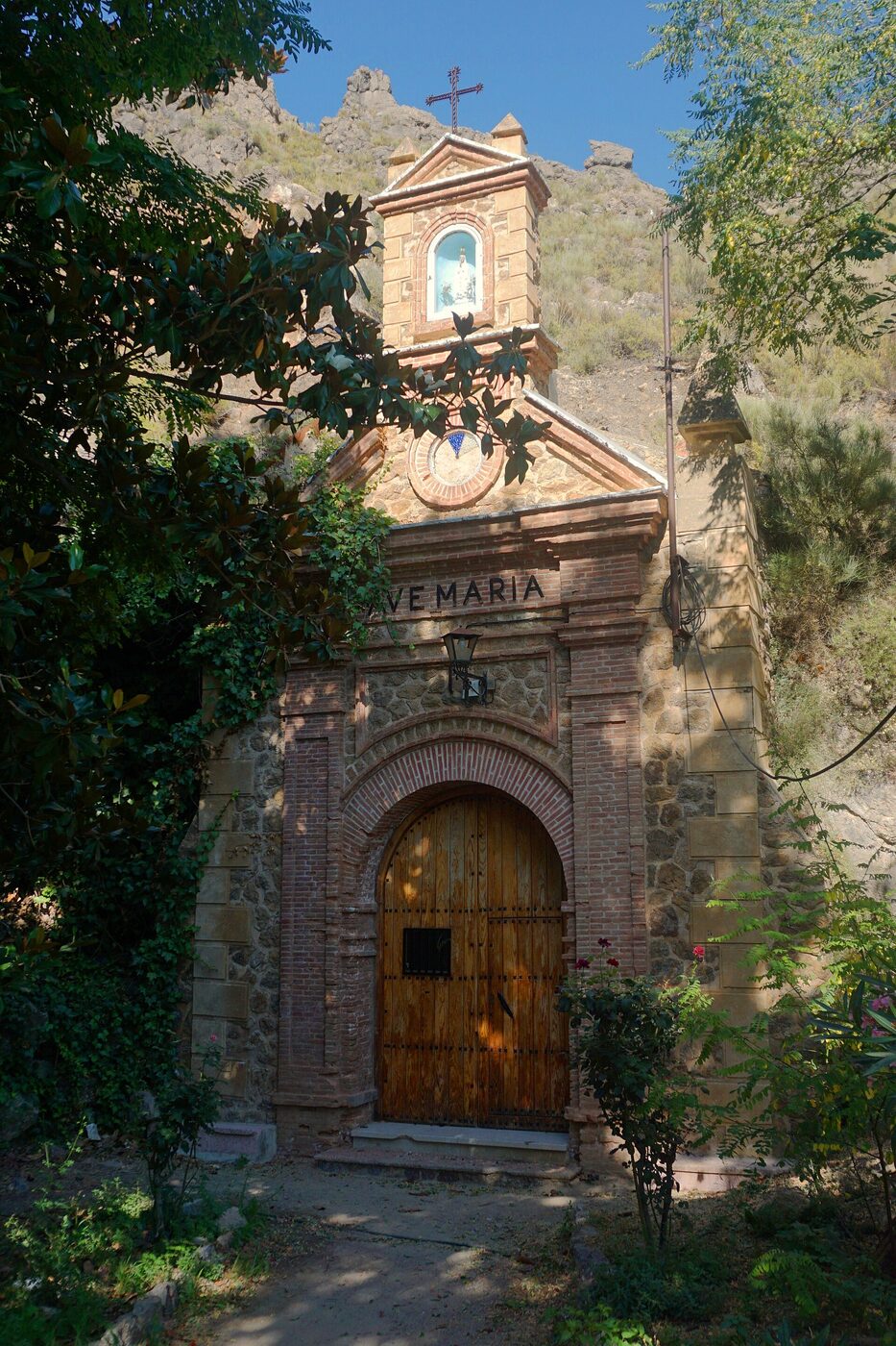 Ermita de la Virgen de Fátima en Cástaras