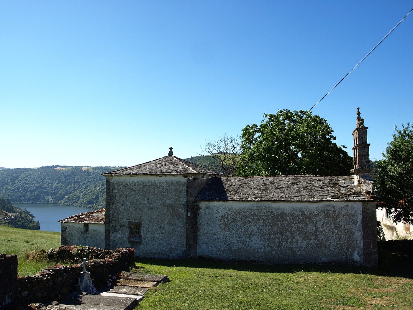 Igrexa de San Xillao de Insua en Taboada