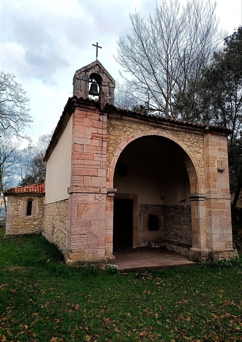 Ermita del Cristo del Camino en Llanes