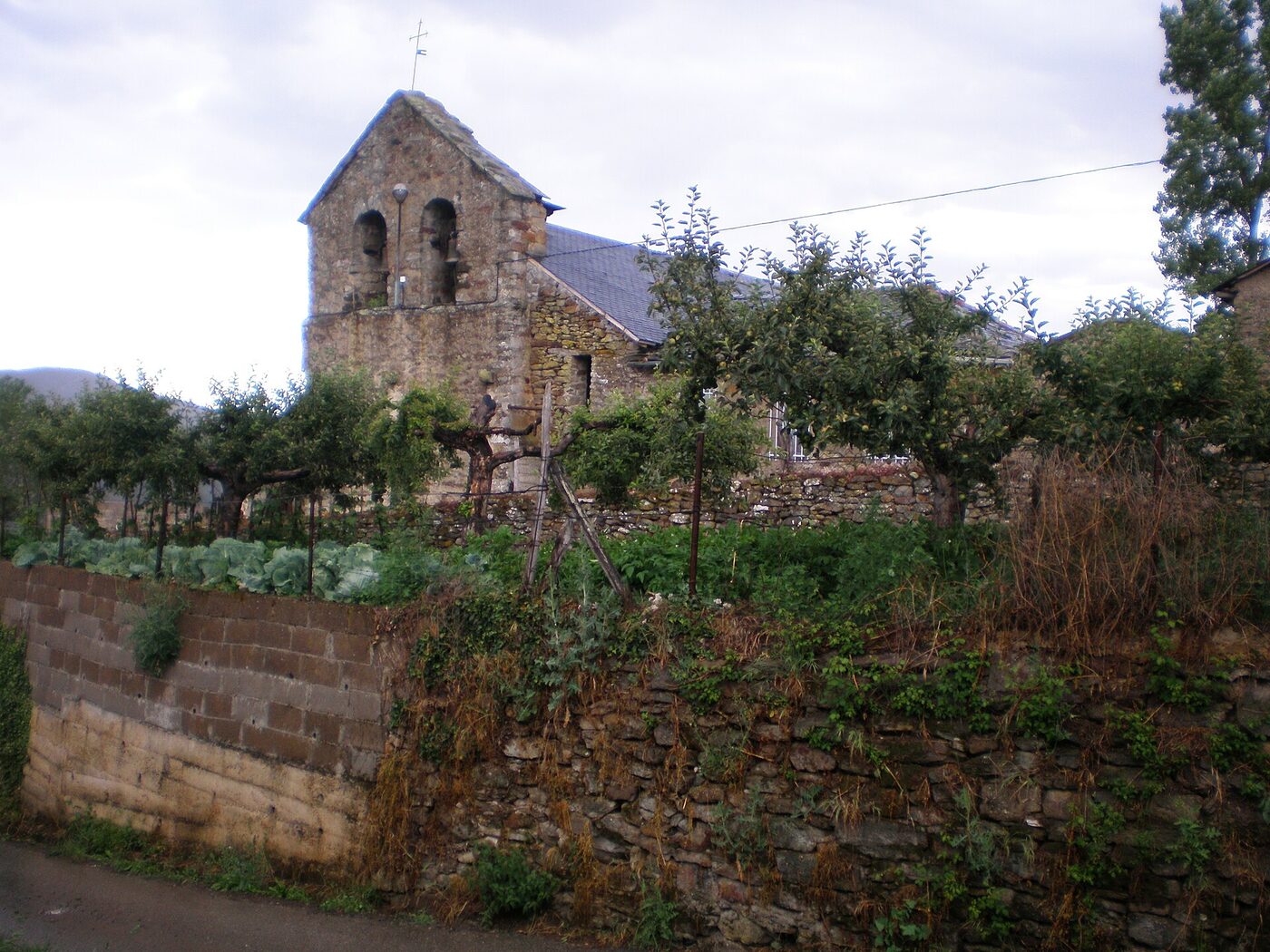 Iglesia de San Vicente de La Granja de San Vicente en Torre del Bierzo