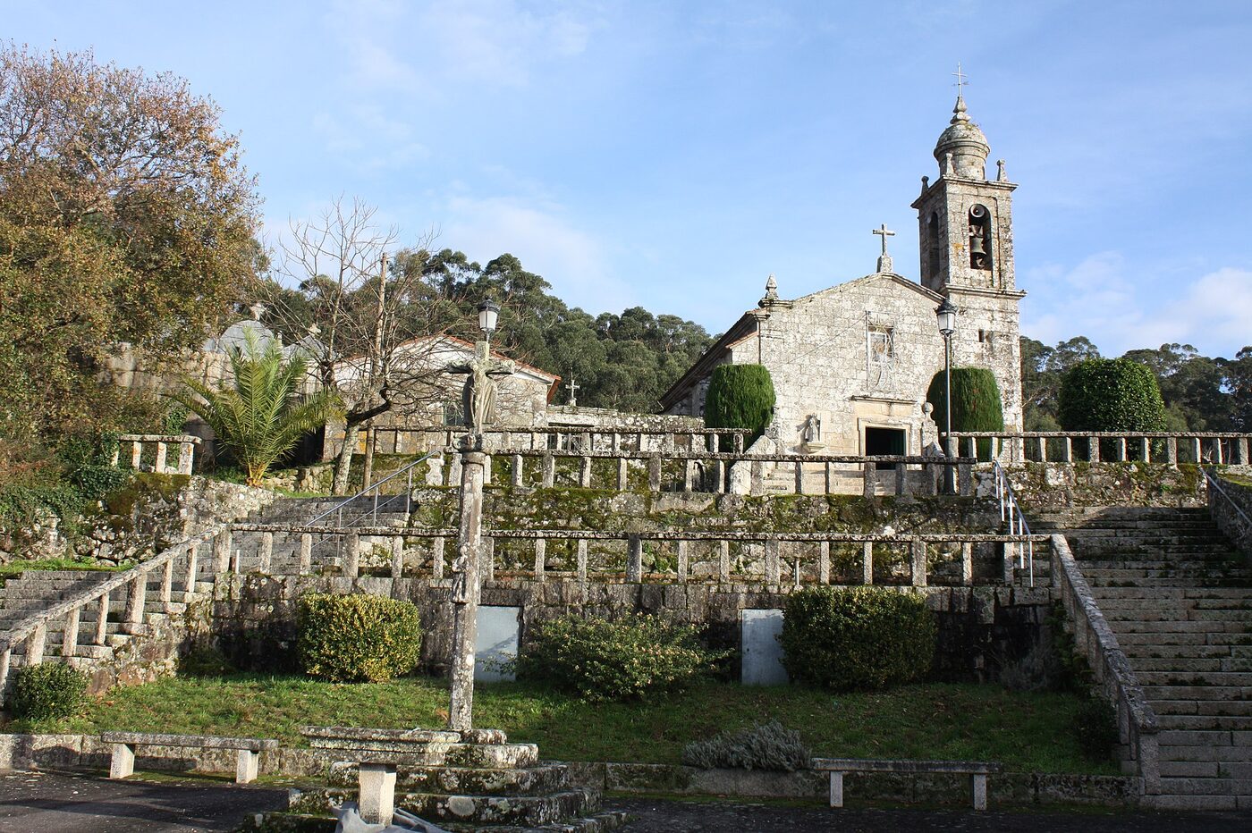 Igrexa de Santa Baia de Xil en Meaño