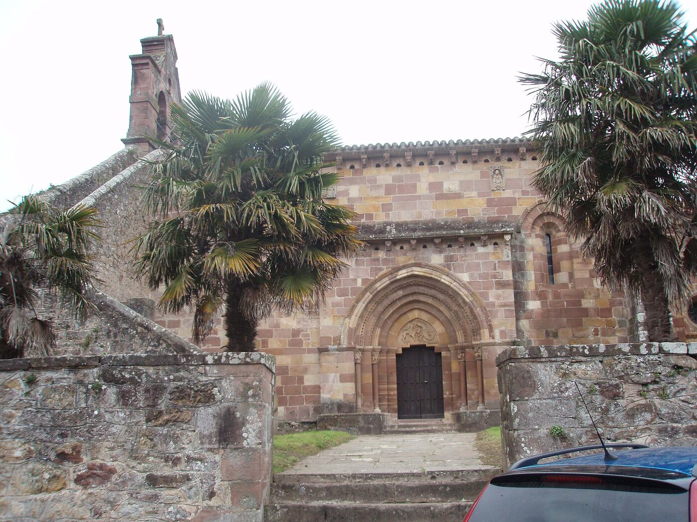 Iglesia de Santa María en Cartes