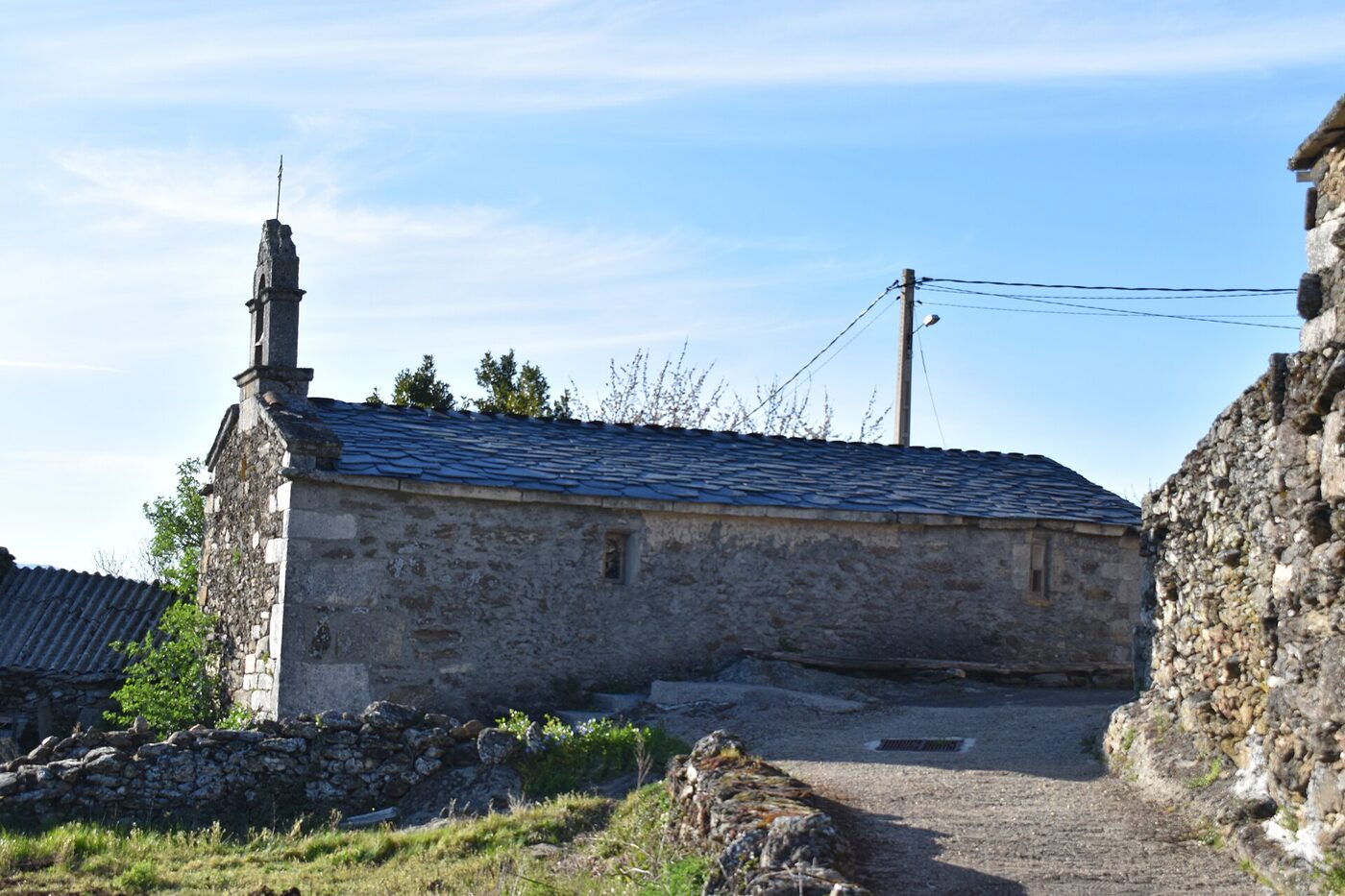 Capela do Santo Cristo da Misericordia de Rubiais en Viana do Bolo