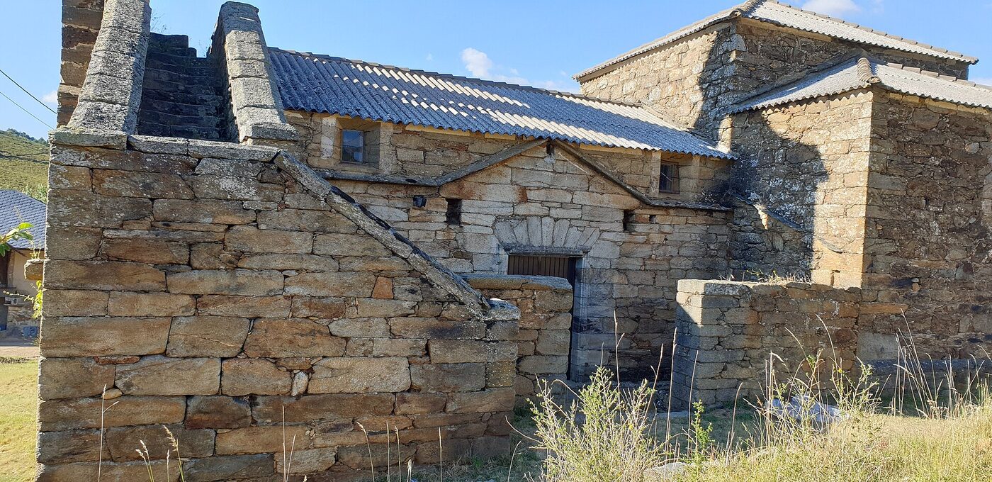 Iglesia de San Martín de Valdavido en Truchas