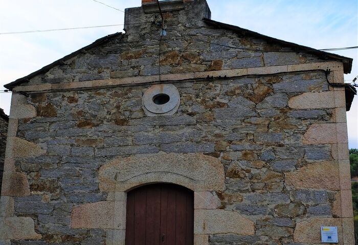 Capela de Santa Bárbara de Freixido de Arriba