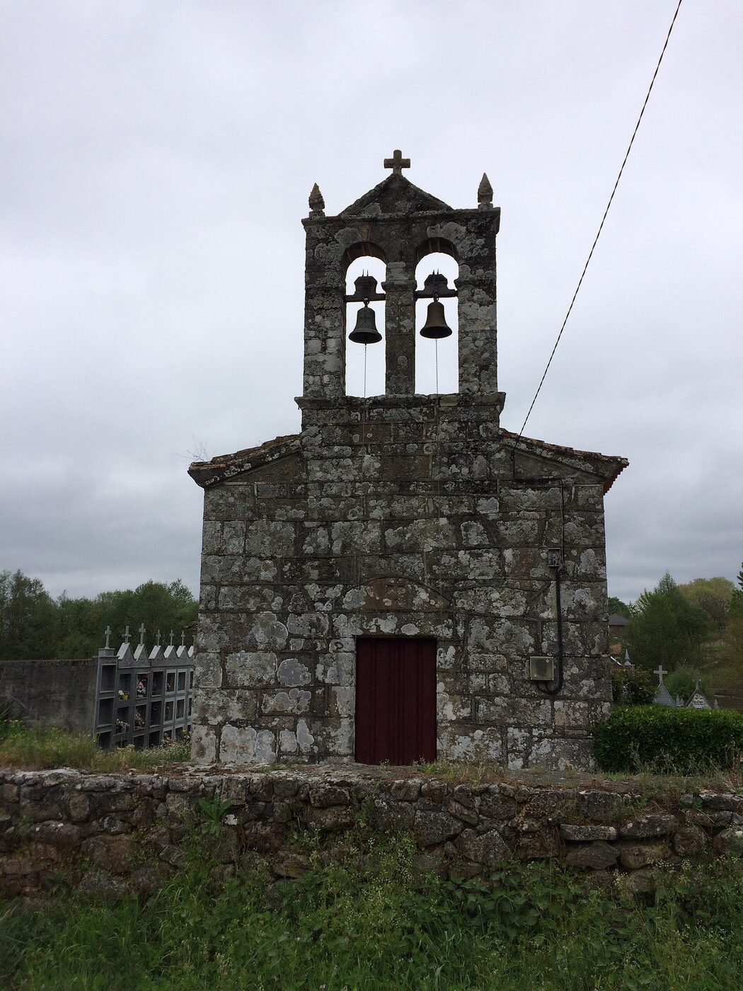 Igrexa de Santo André de Següín en Pantón