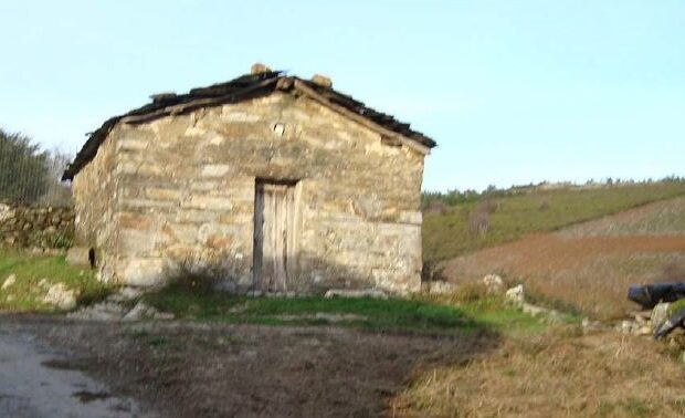 Capela de San Ramón do Trabeiro en Baleira