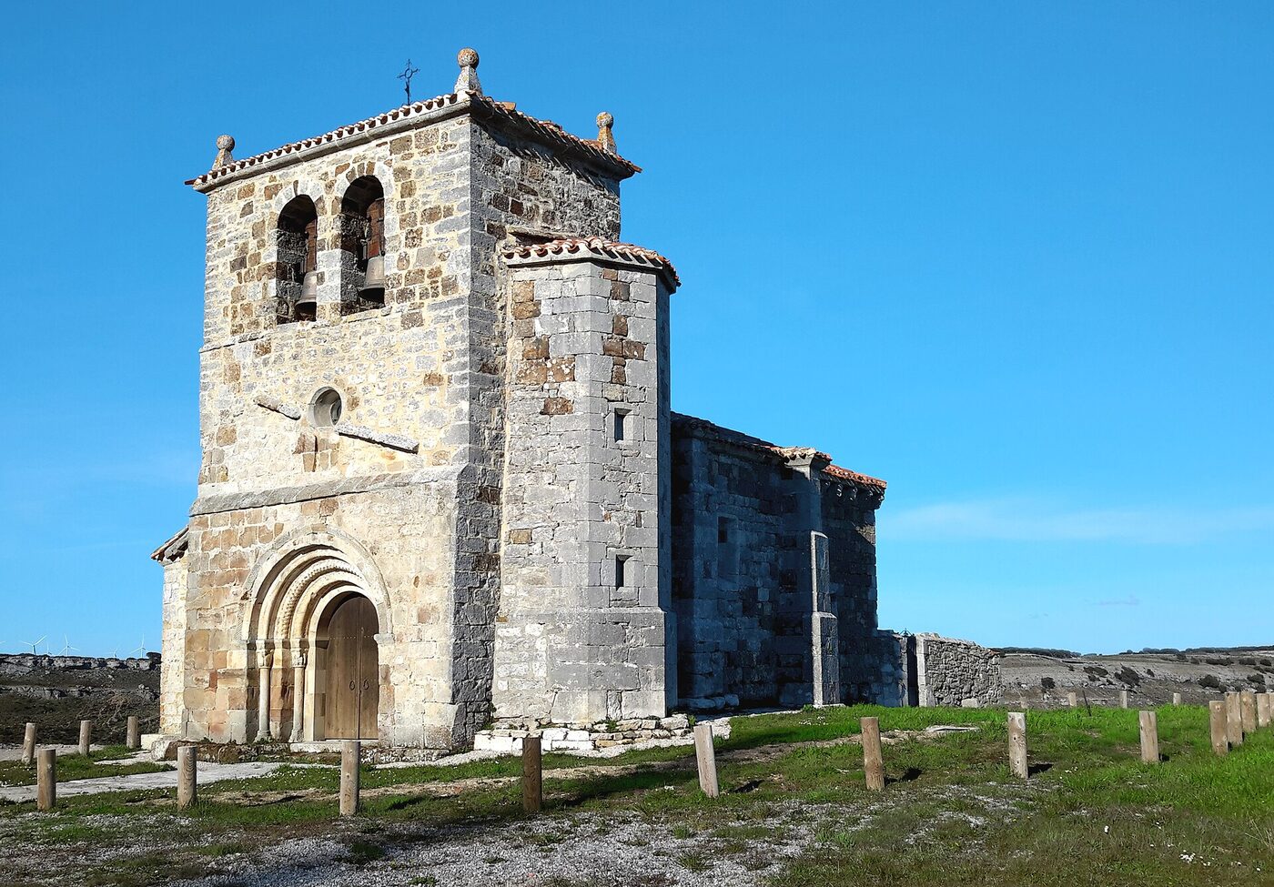 Iglesia de San Vicente en Valle de Valdelucio