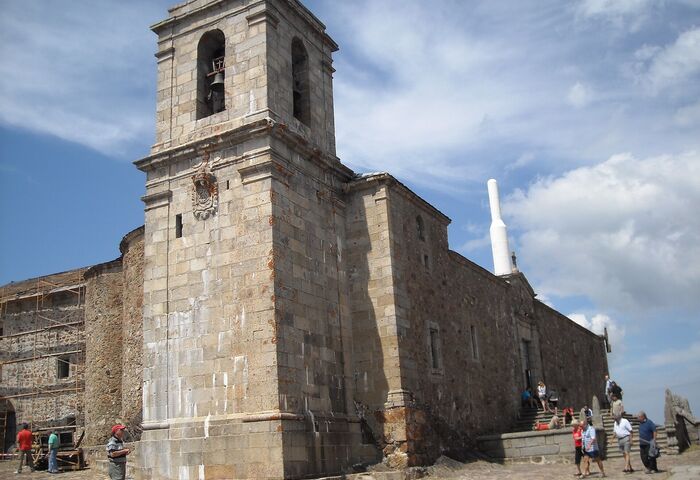 Santuario de Nuestra Señora de la Peña de Francia (PP. Dominicos)