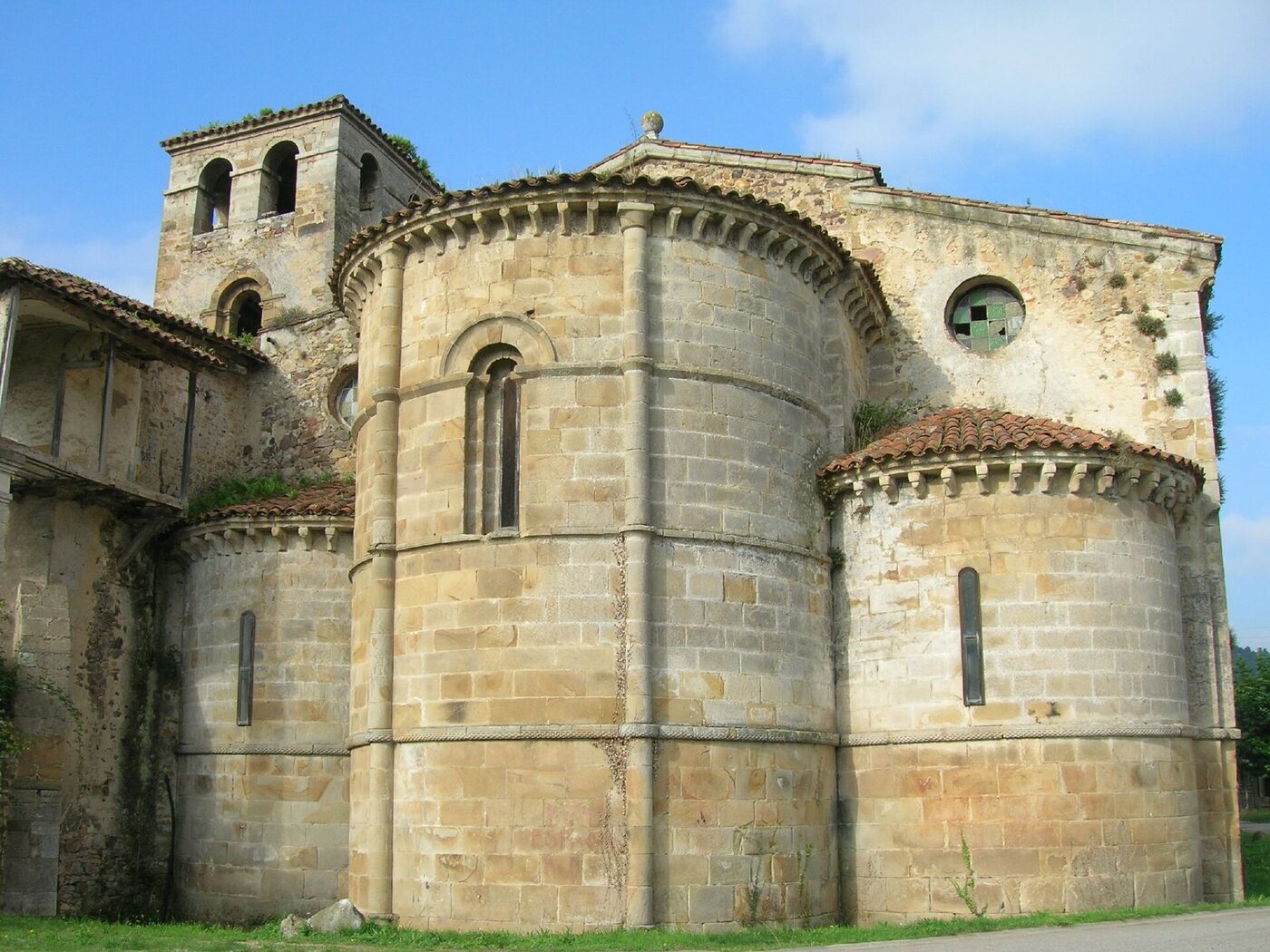 Monasteriu de San Salvador en Salas