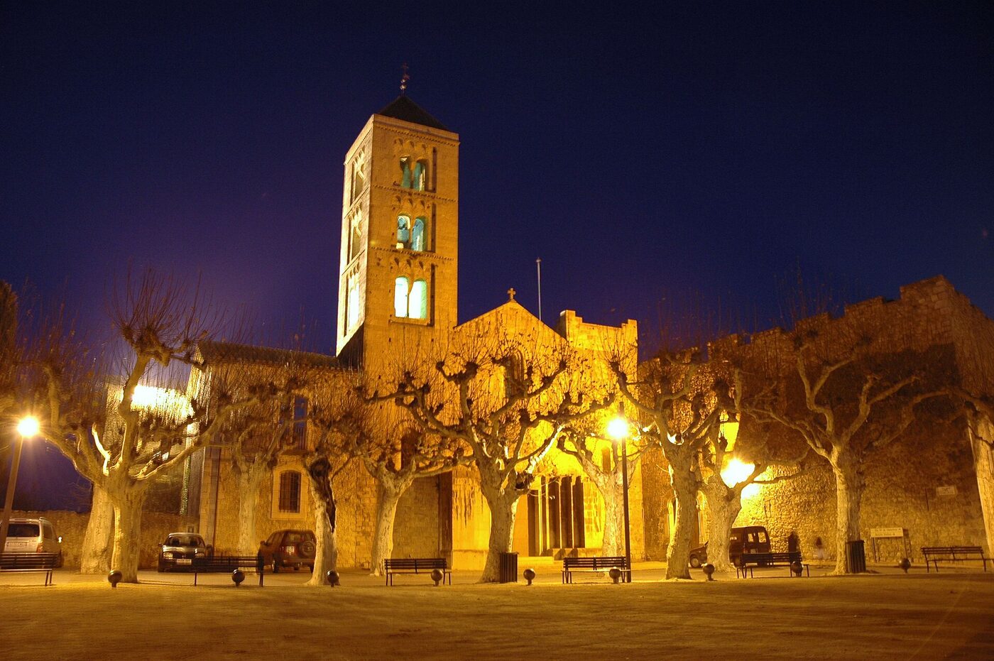 Canònica de Santa Maria de Vilabertran en Vilabertran