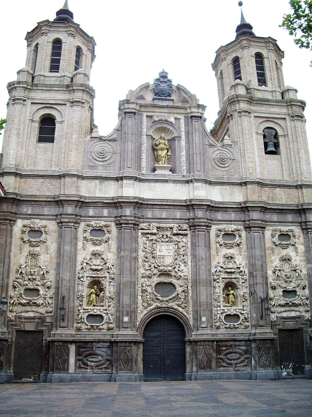 Iglesia de Santa Isabel de Portugal en Zaragoza