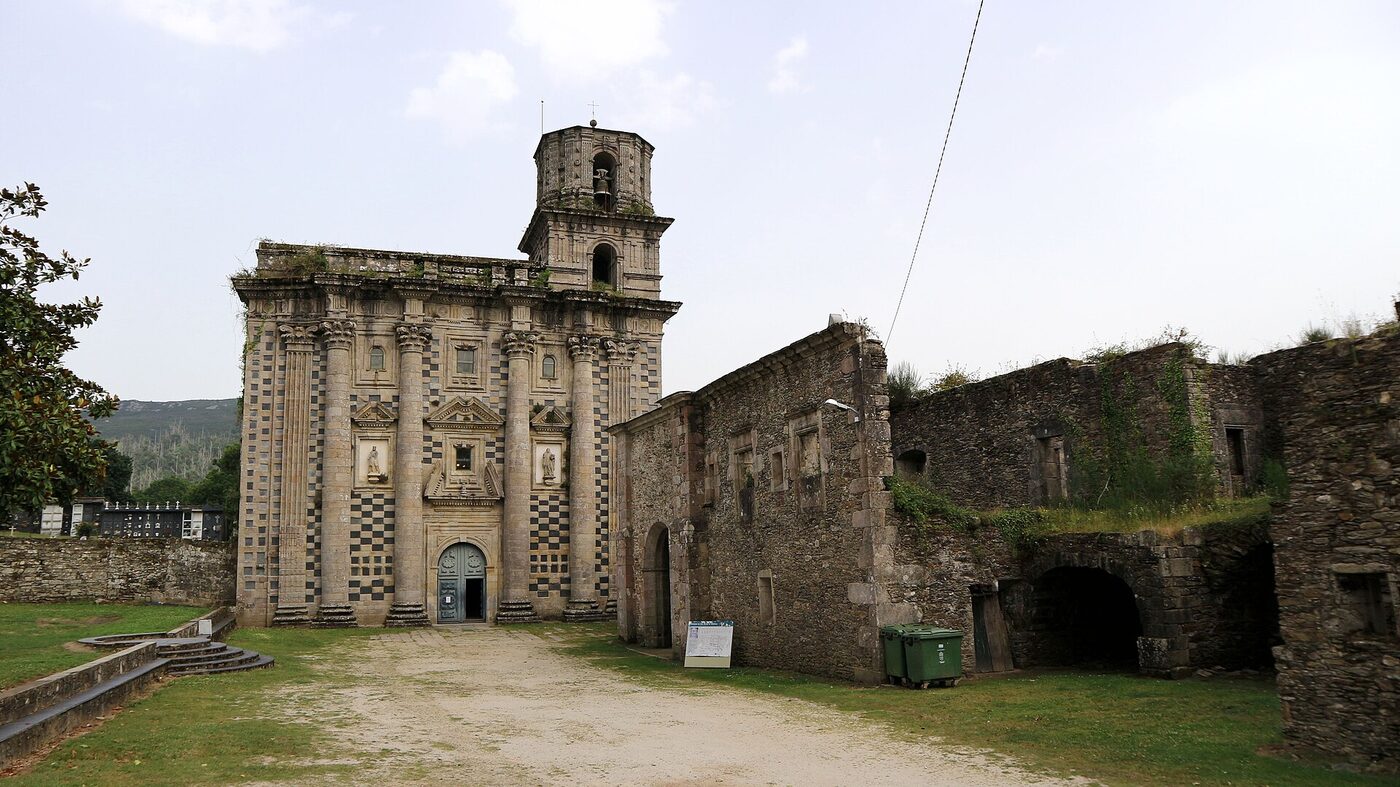 Igrexa de Santa María de Monfero en Monfero