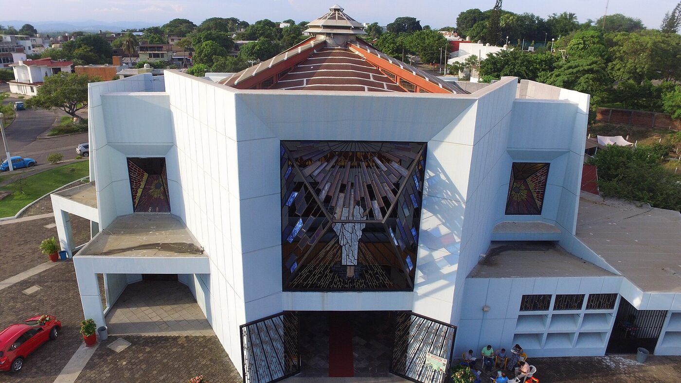 Catedral Cristo Rey en La Orilla