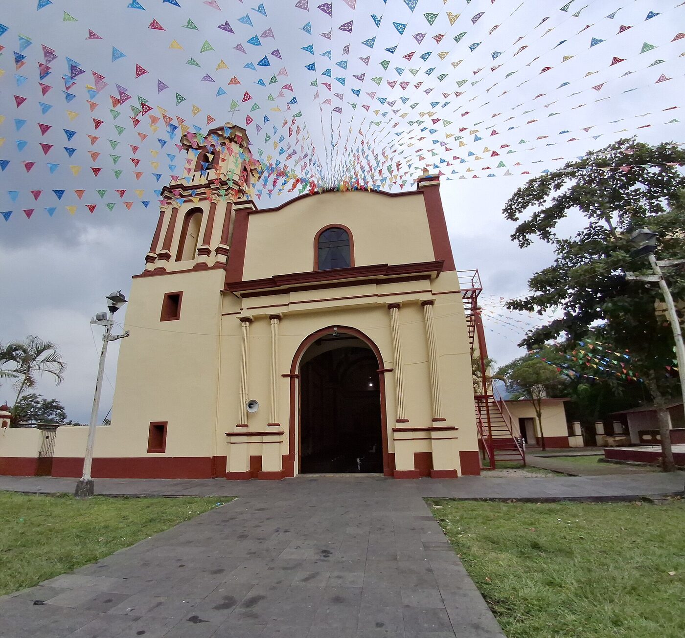 Iglesia San Cristóbal en Naranjal